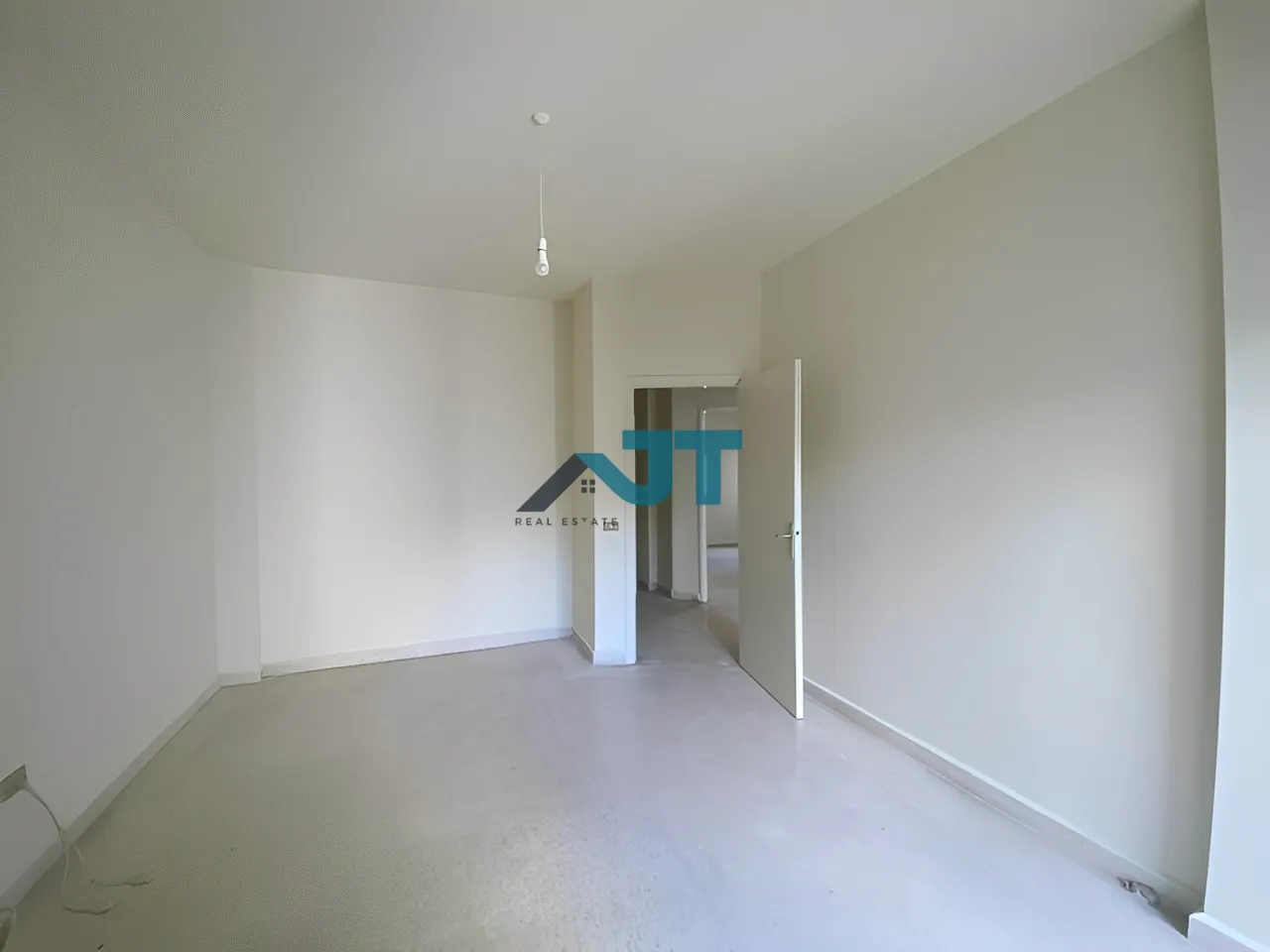 Apartment for Sale in Awkar