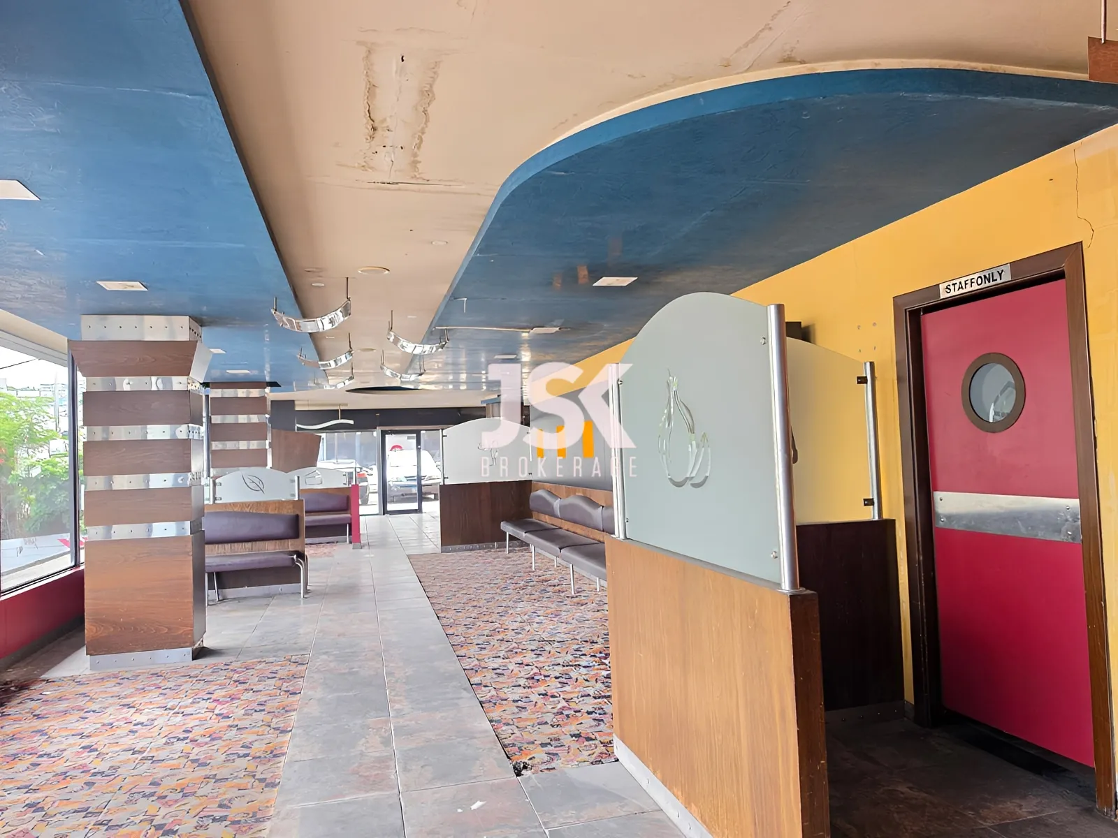 Showroom for Sale in Hazmieh