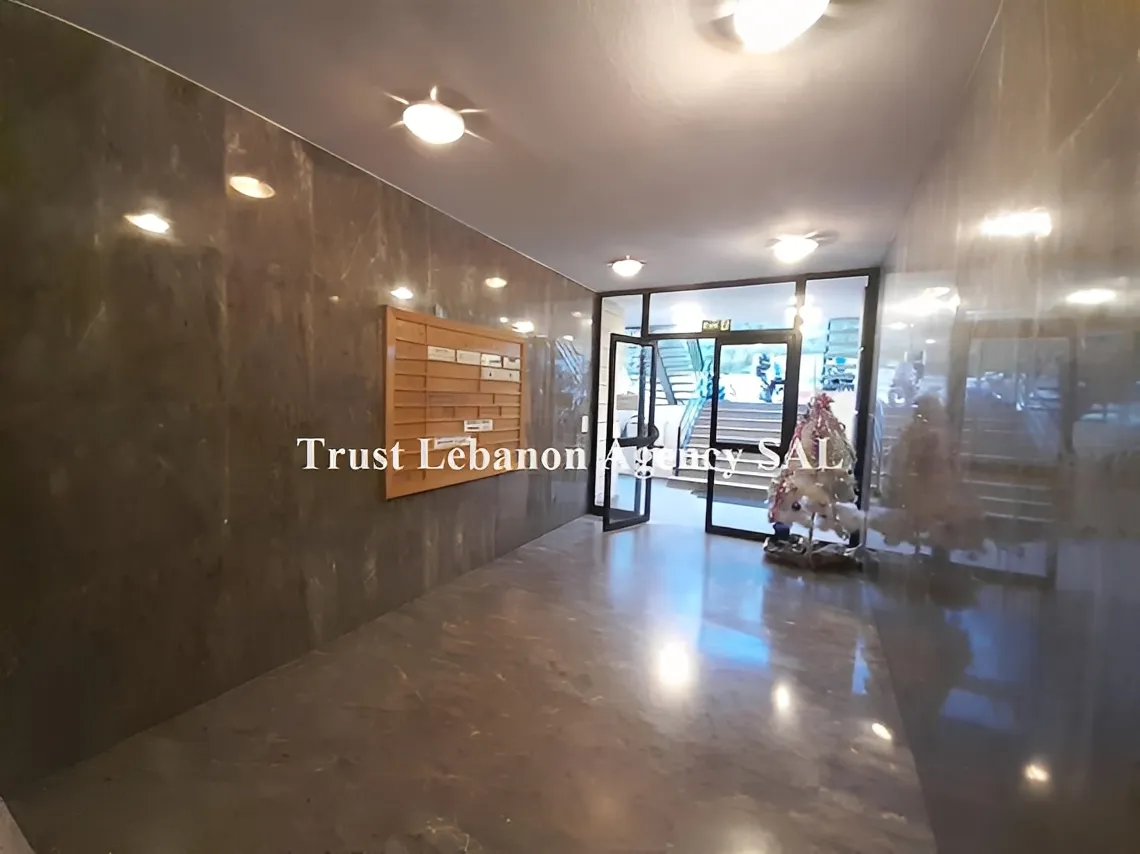 Office for sale in Metn, Beit Mery