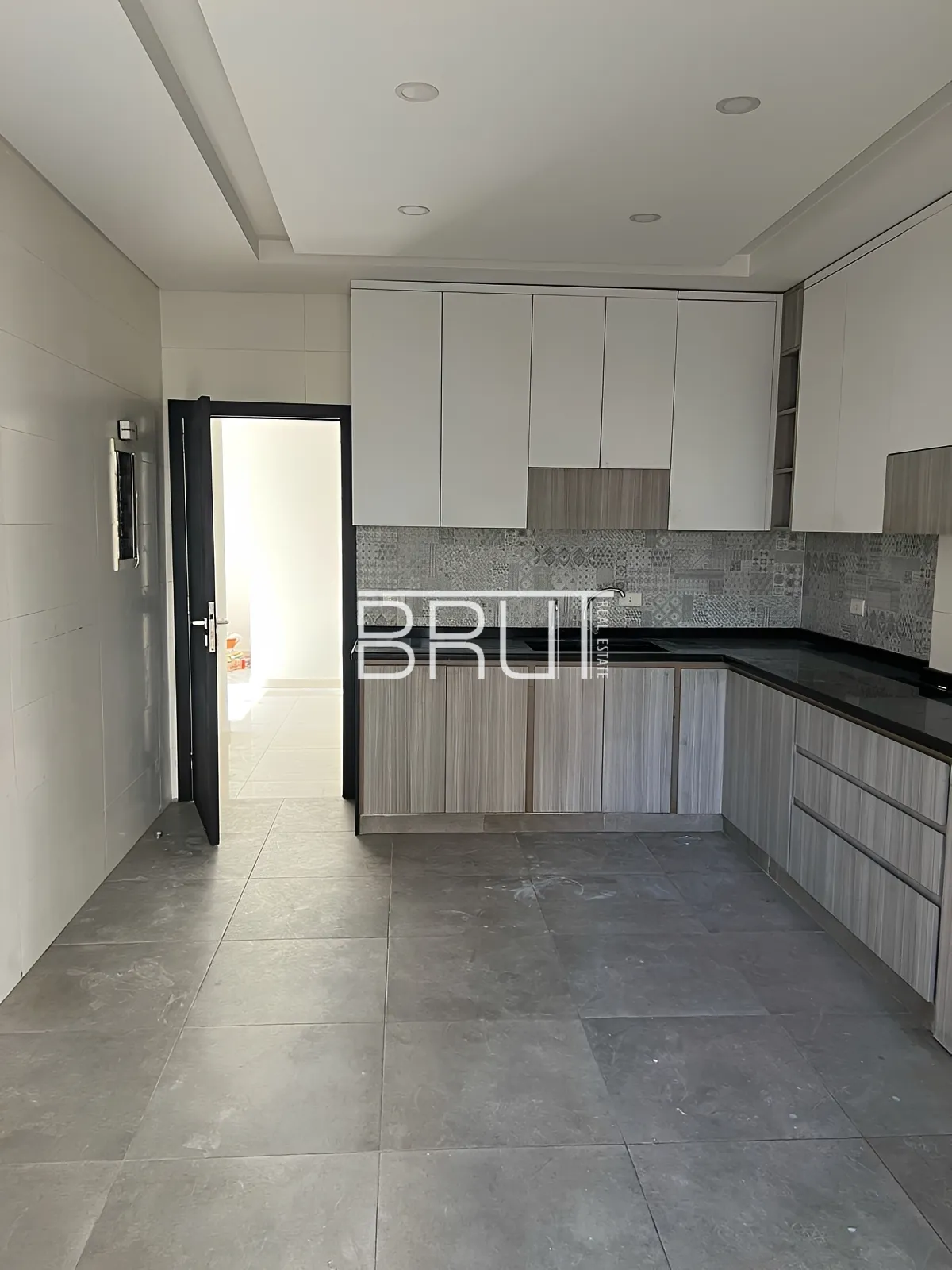 Apartment for Sale in Zouk Mikael