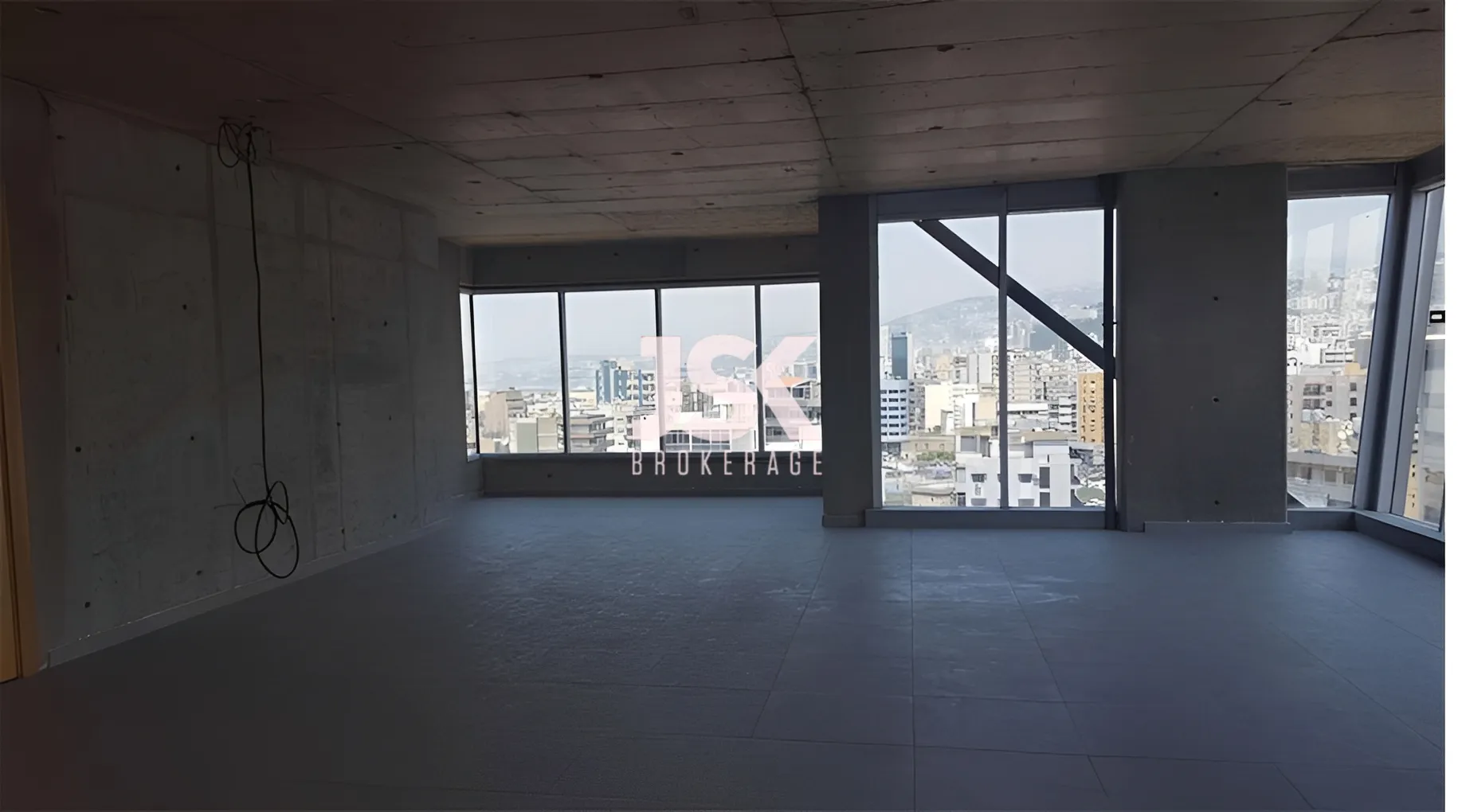 Office for rent in Baouchriyeh