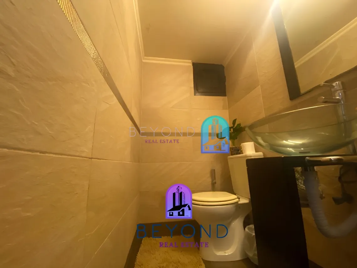 Apartment for sale in Mar Elias St، Bayrut, Lebanon