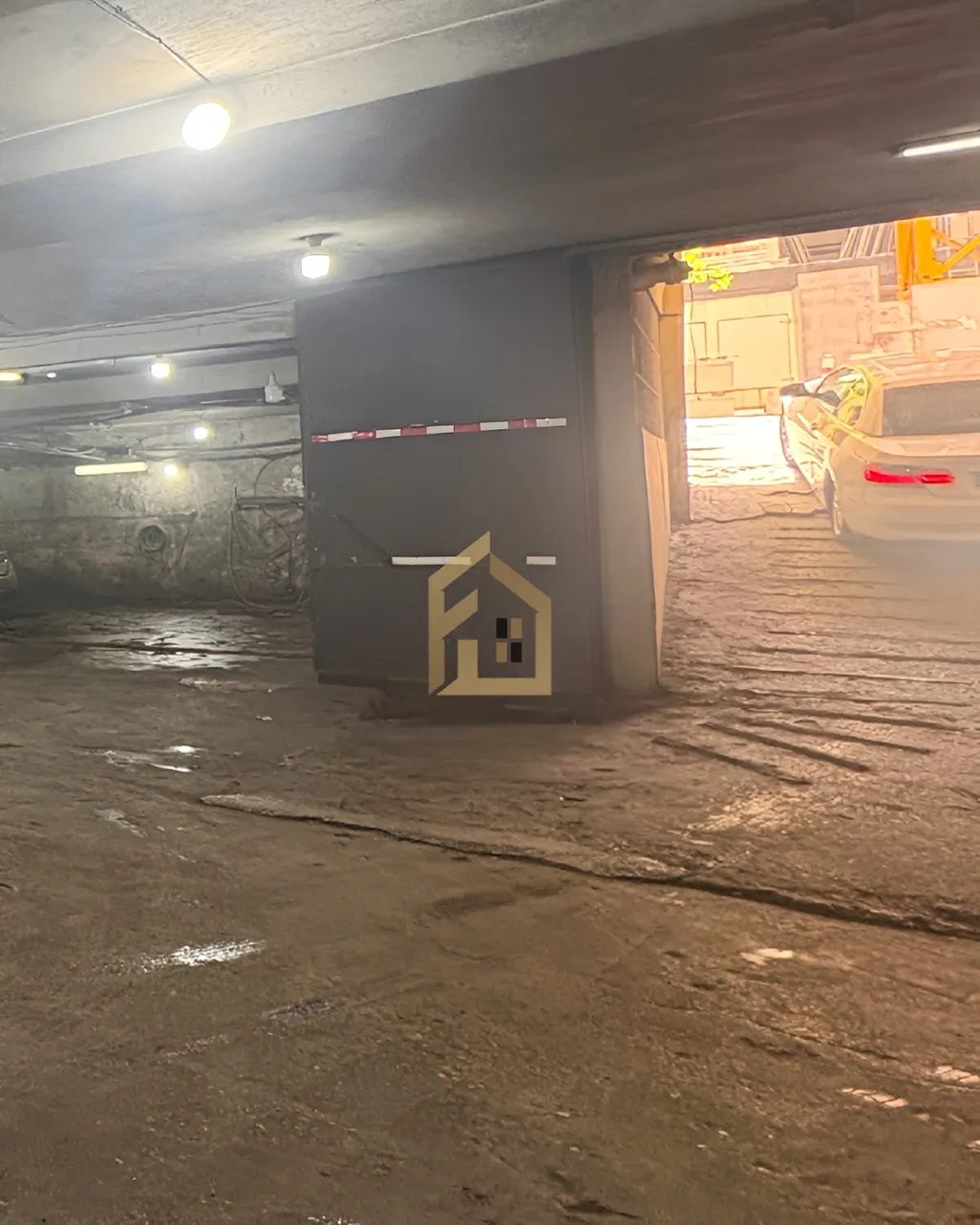 Warehouse for sale in Zarif, Bayrut, Lebanon
