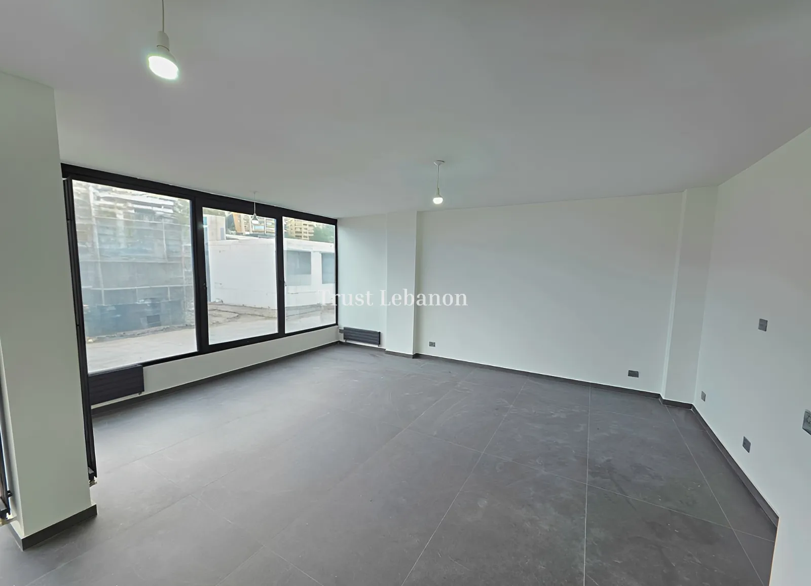 Office for rent in Antelias, Lebanon