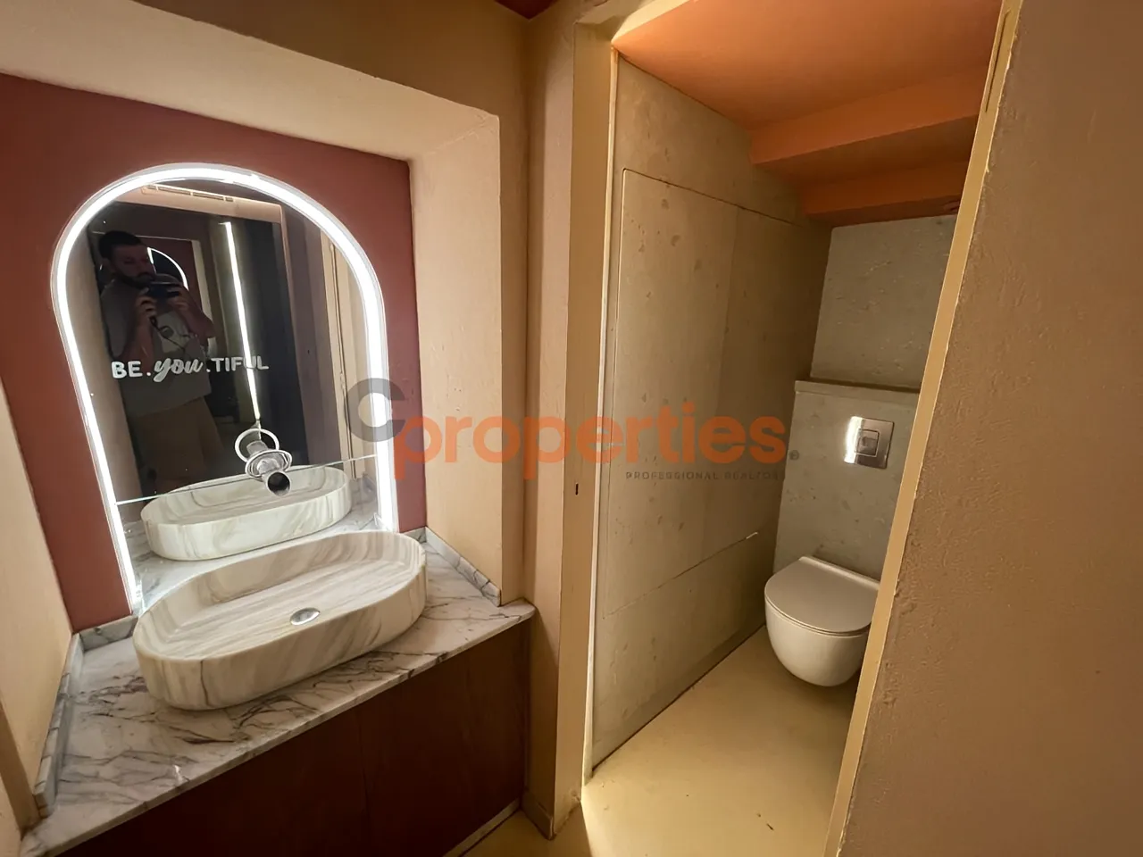 Restaurant for Rent in Saifi Village