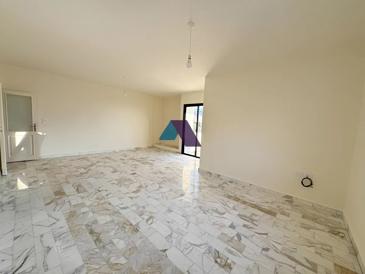 Apartment for Sale in Aamchit