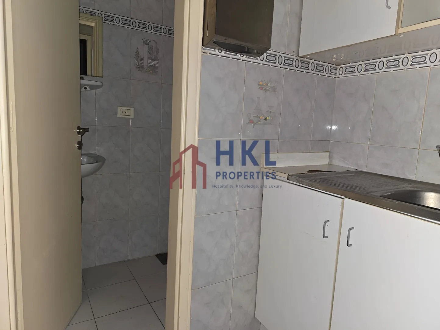 Office for rent in Hazmieh
