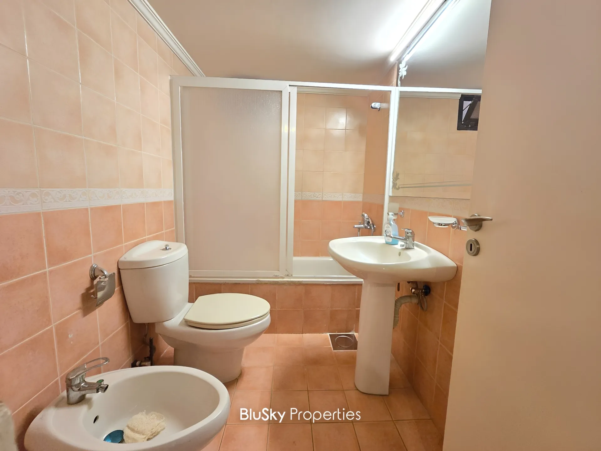 Apartment for rent in Mansourieh, lebanon
