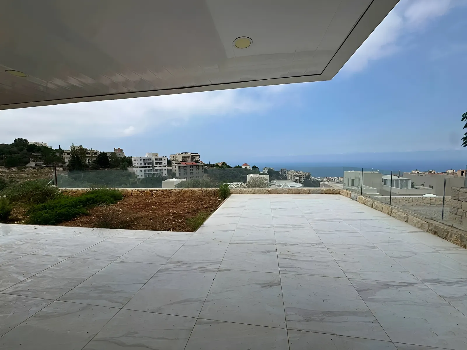 Apartment for Sale in Blat - 3 bed, 4 bath