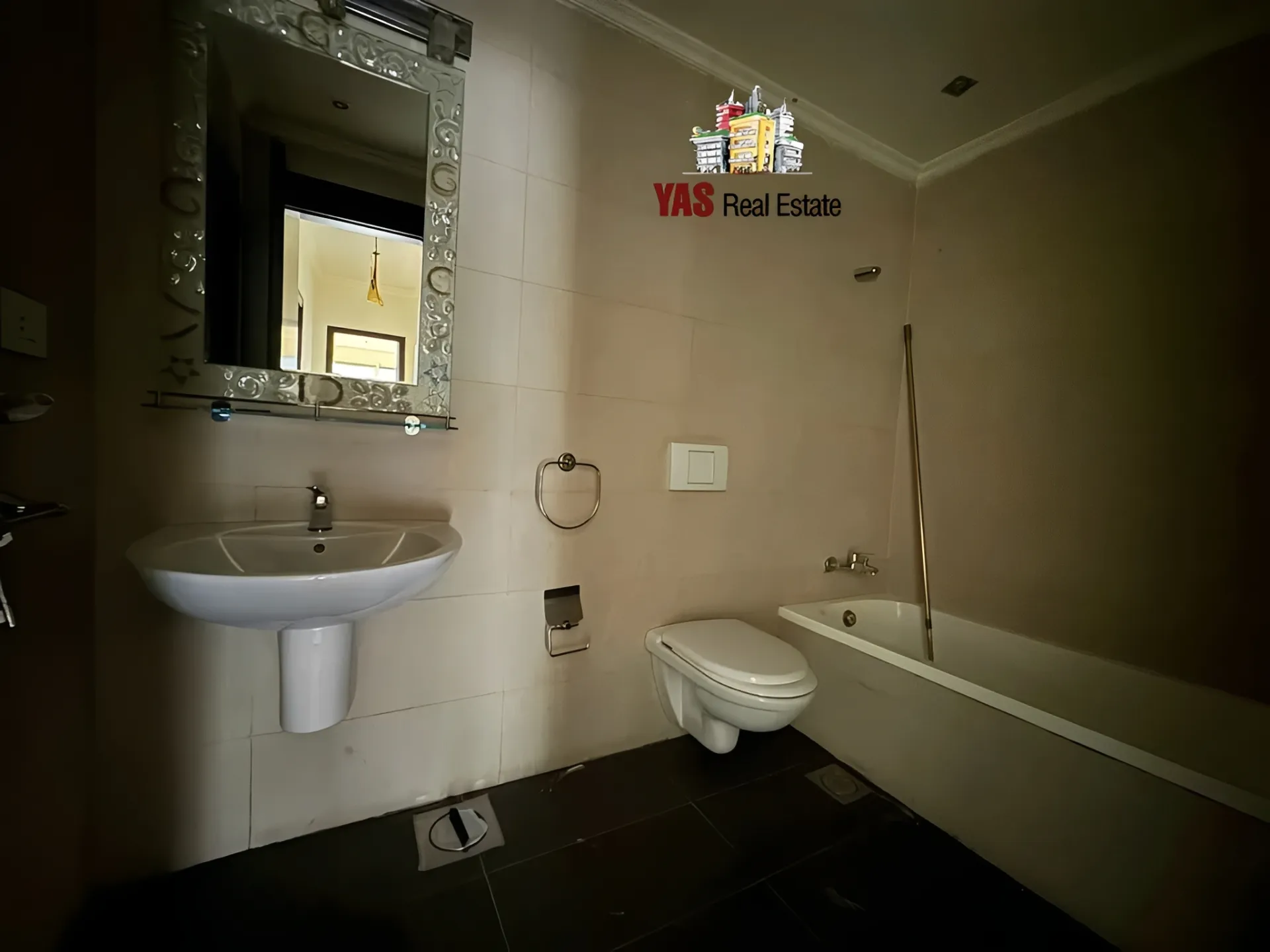 Apartment for Sale in Ajaltoun - 3 bed, 4 bath