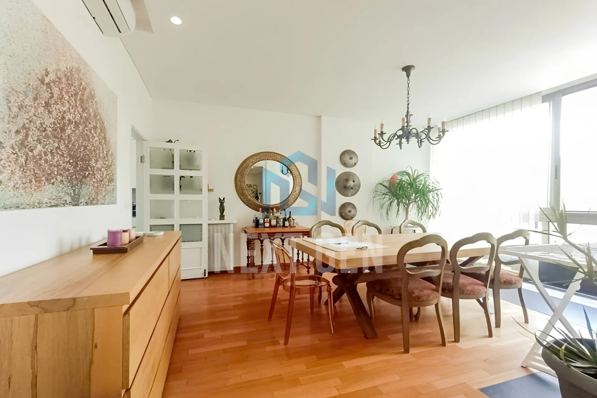 Apartment for sale in Achrafieh, Beirut, Lebanon - 3 bed, 4 bath