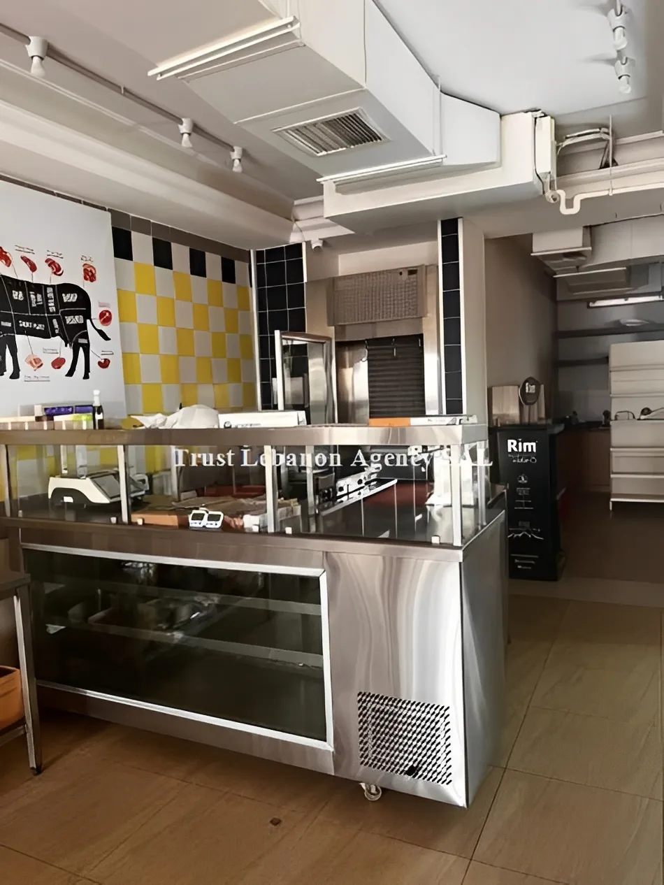 Showroom for rent in Kfar Hbab