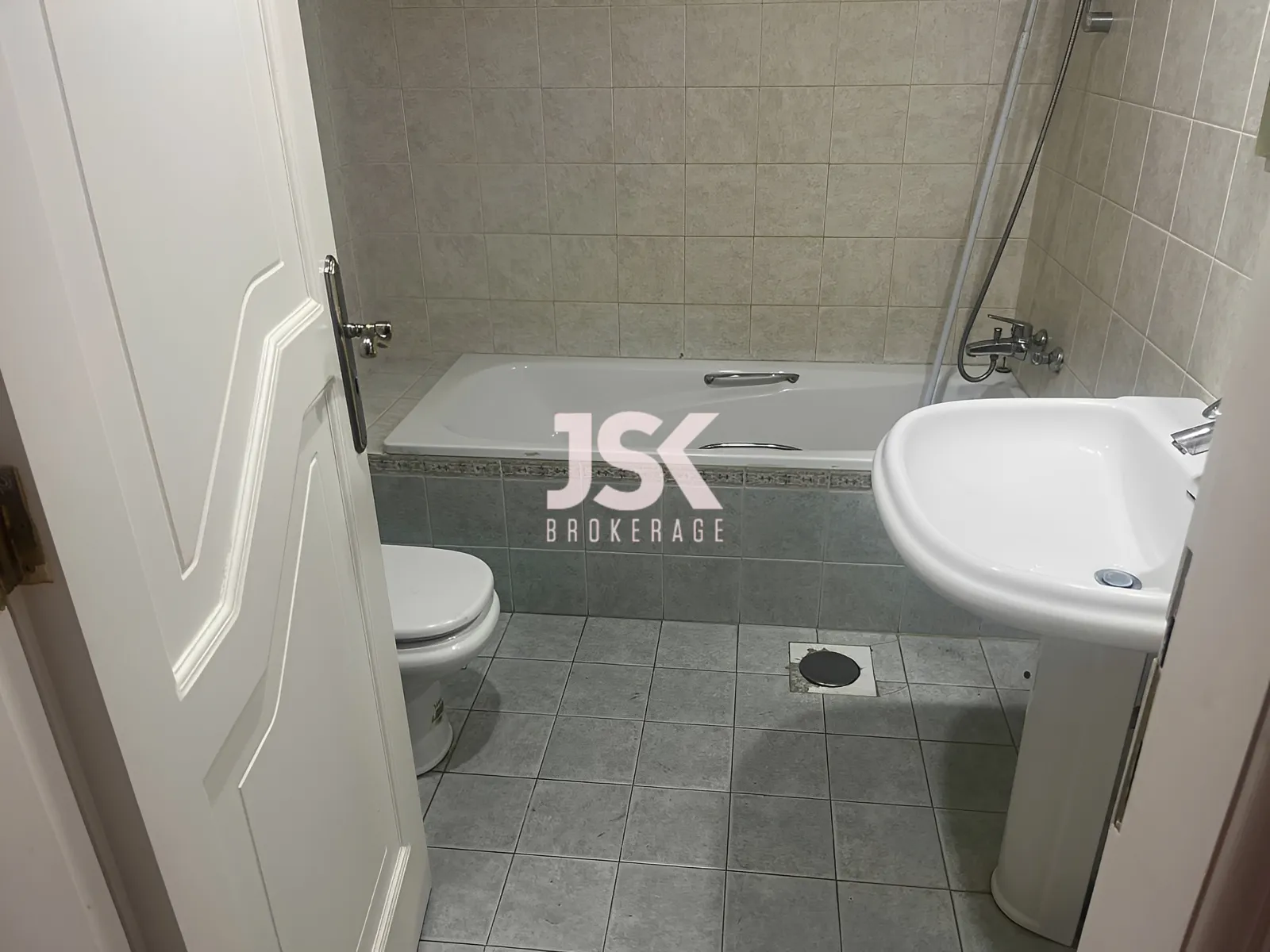 Apartment for Rent in Ras