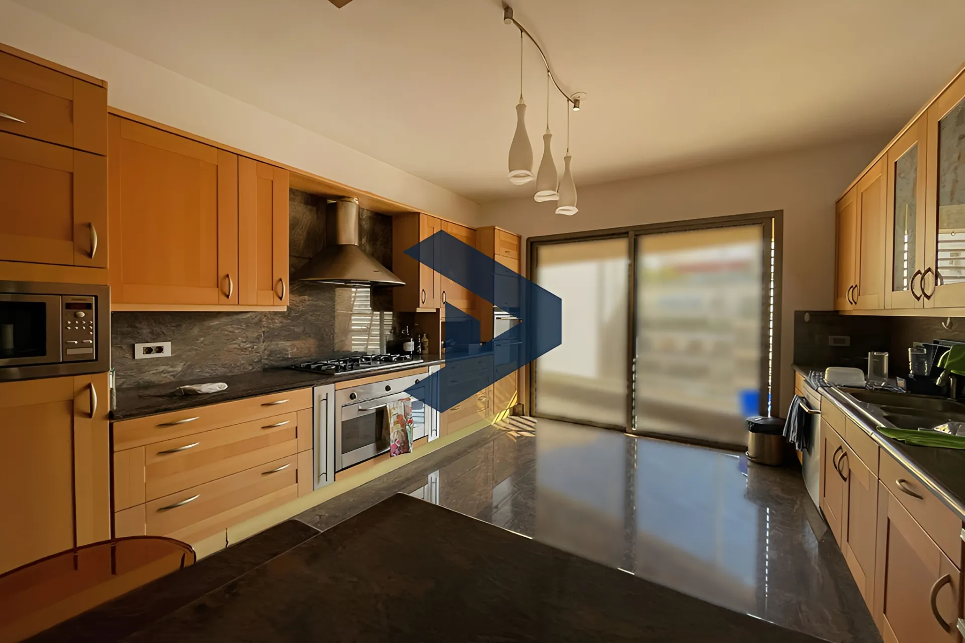 Apartment for rent in Caree d'or, Achrafieh, Lebanon