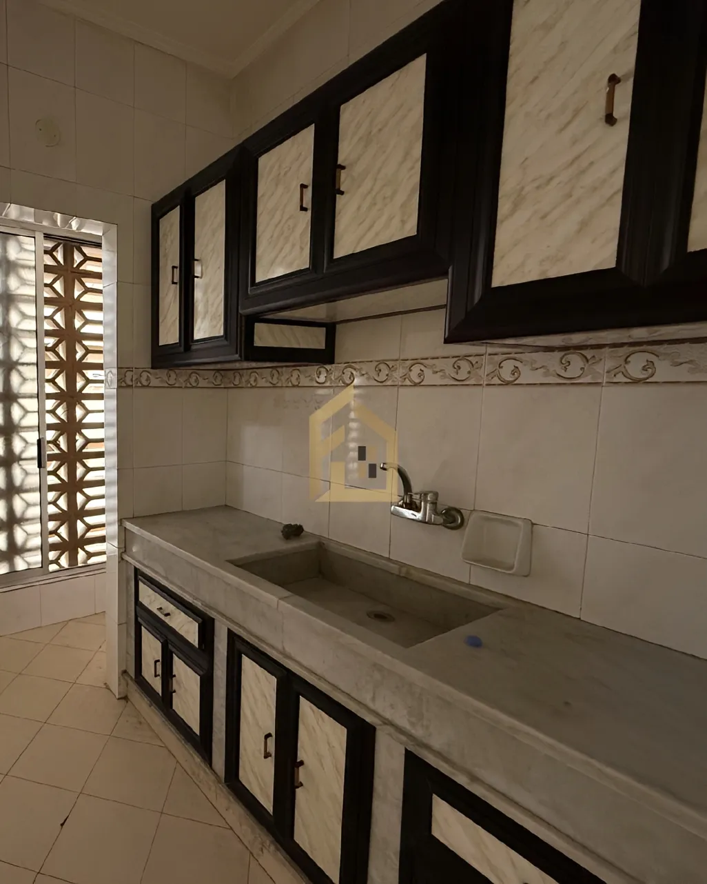 Apartment for rent in Ras Beirut, Beirut, Lebanon - 1 bed, 1 bath