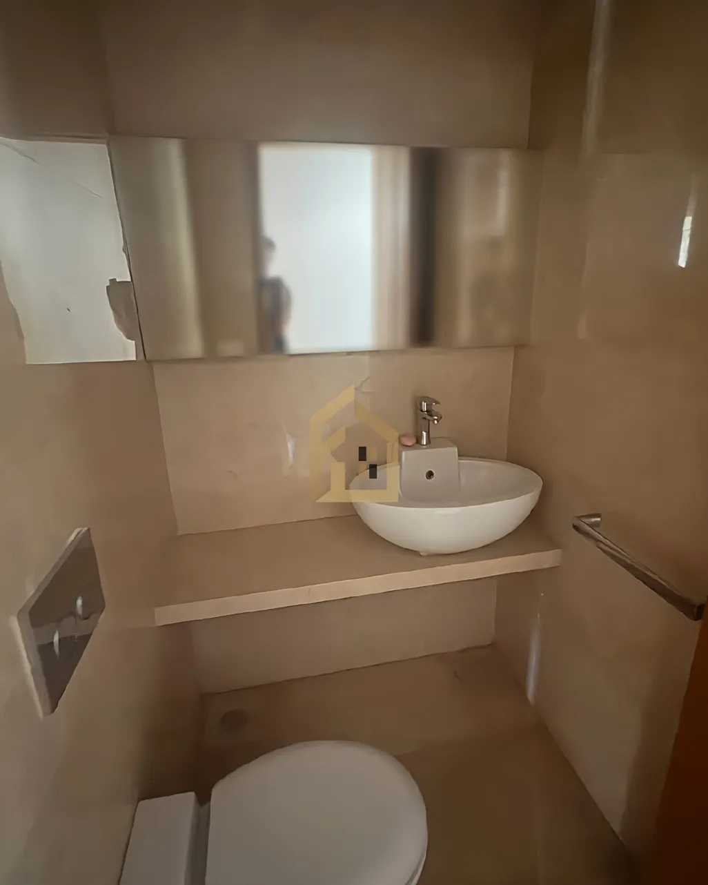 Apartment for sale in Tallet El Khayyat, Bayrut, Lebanon - 4 bed, 6 bath
