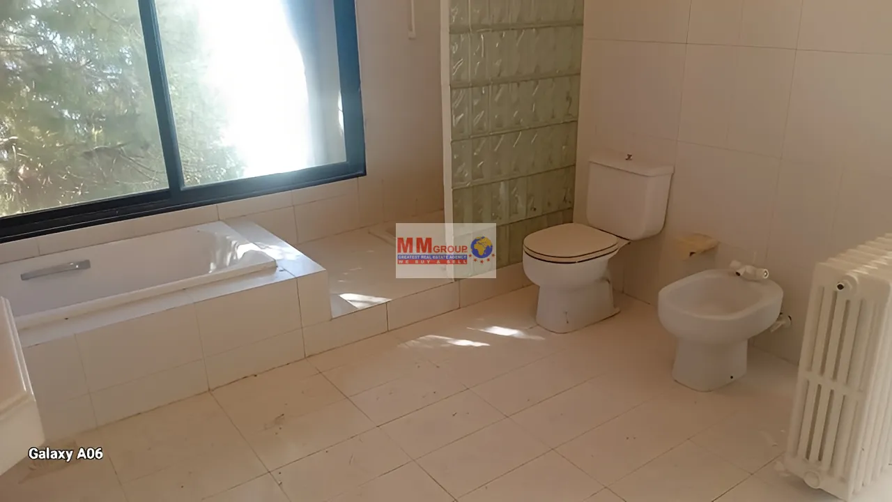Villa for Sale in Adma