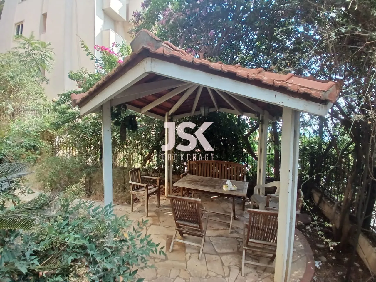Building for Sale in Ain Saadeh