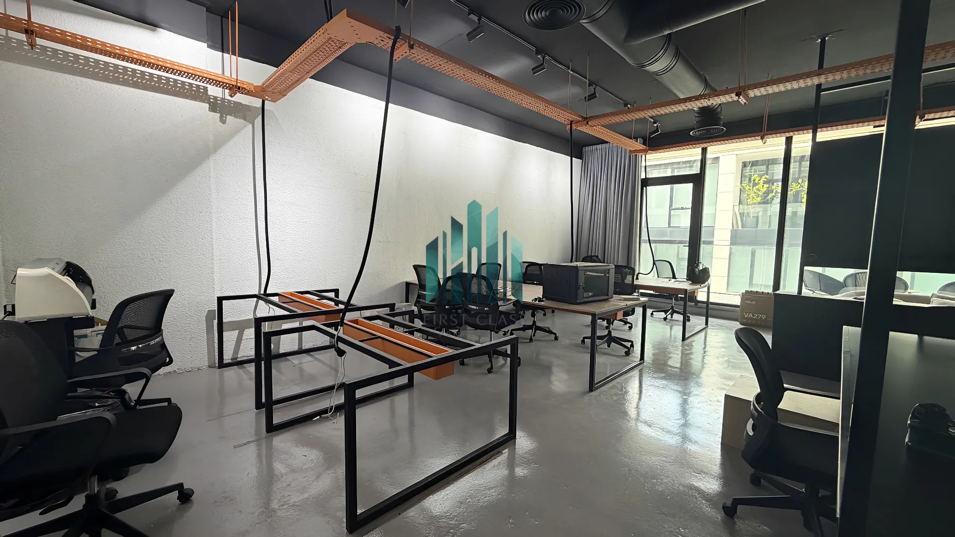 Office for rent in DBAYEH