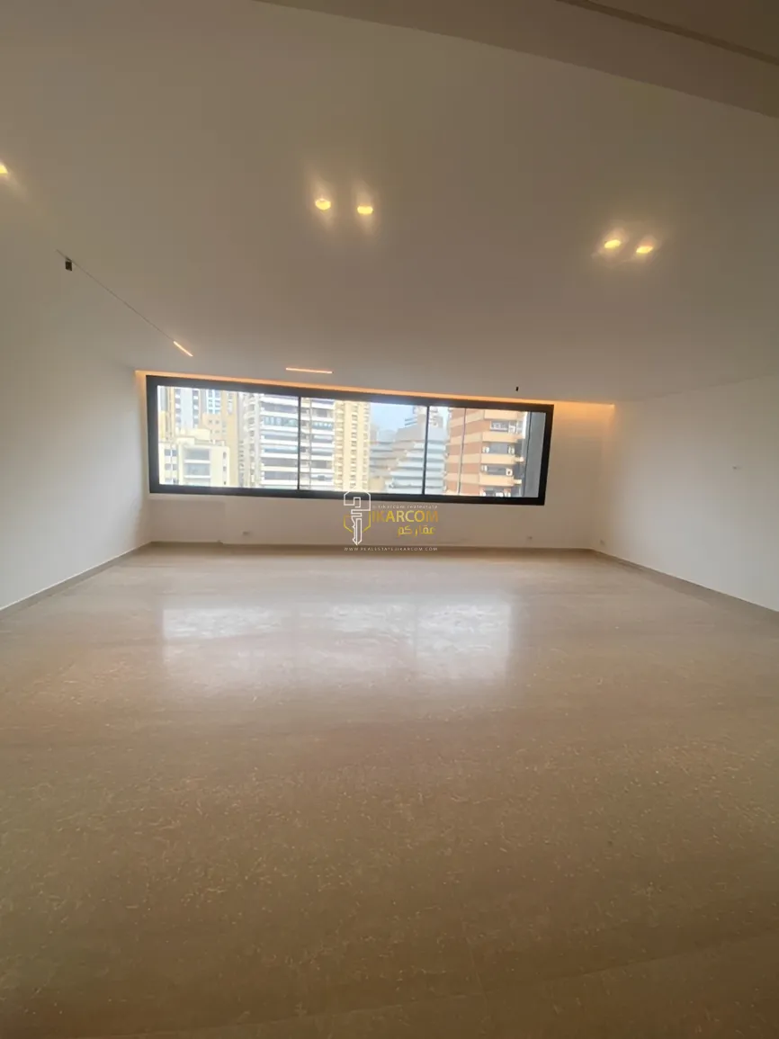 Apartment for sale in Ramlet El Baida, Bayrut, Lebanon