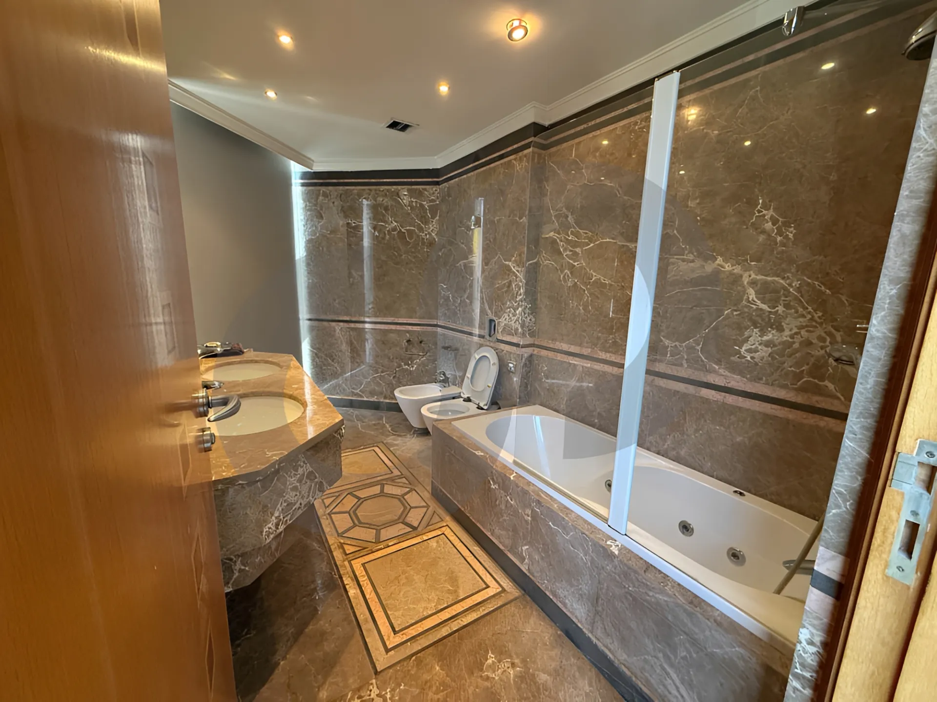 Apartment for Sale in Downtown