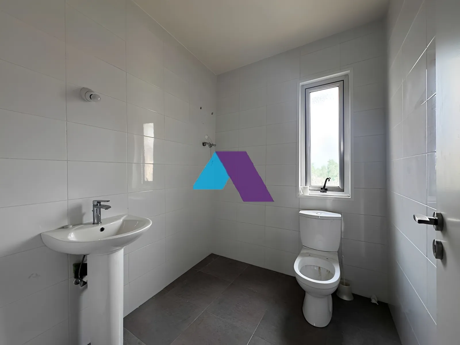 Office for Sale in Byblos