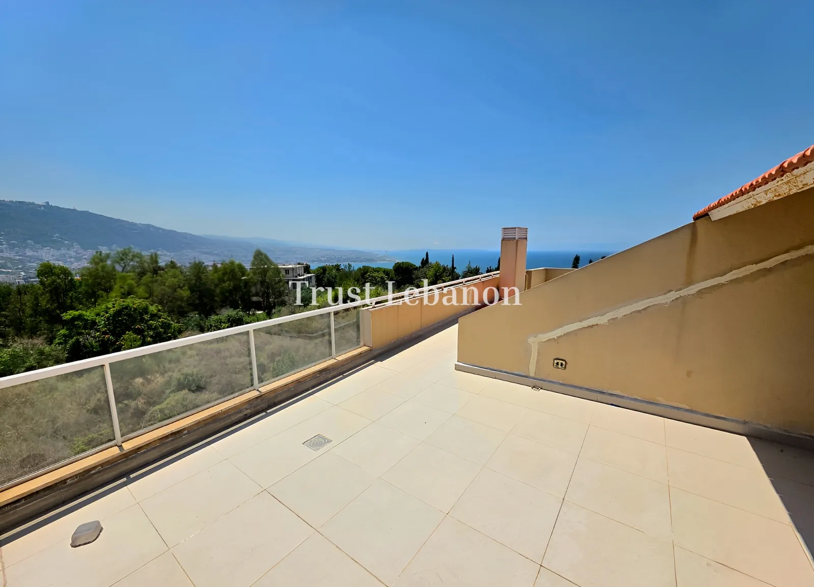 Studio for rent in Adma w Dafnah, Lebanon