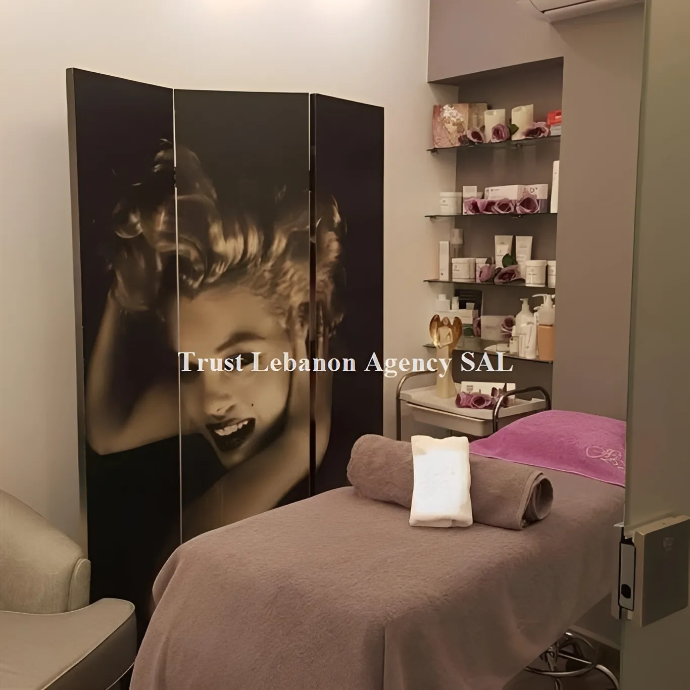 Shop for rent in Baabda, Ain Al Remmeneh
