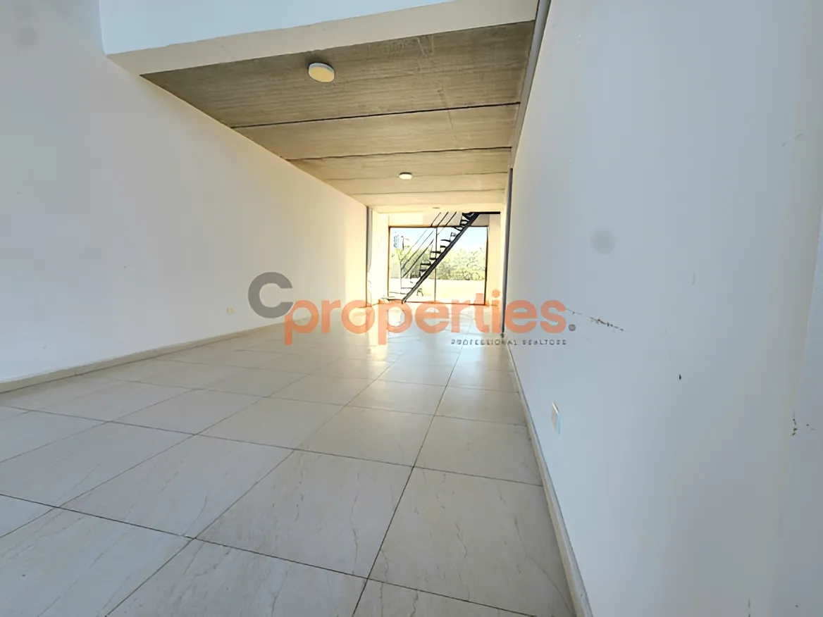 Shop for Rent in Aamchit