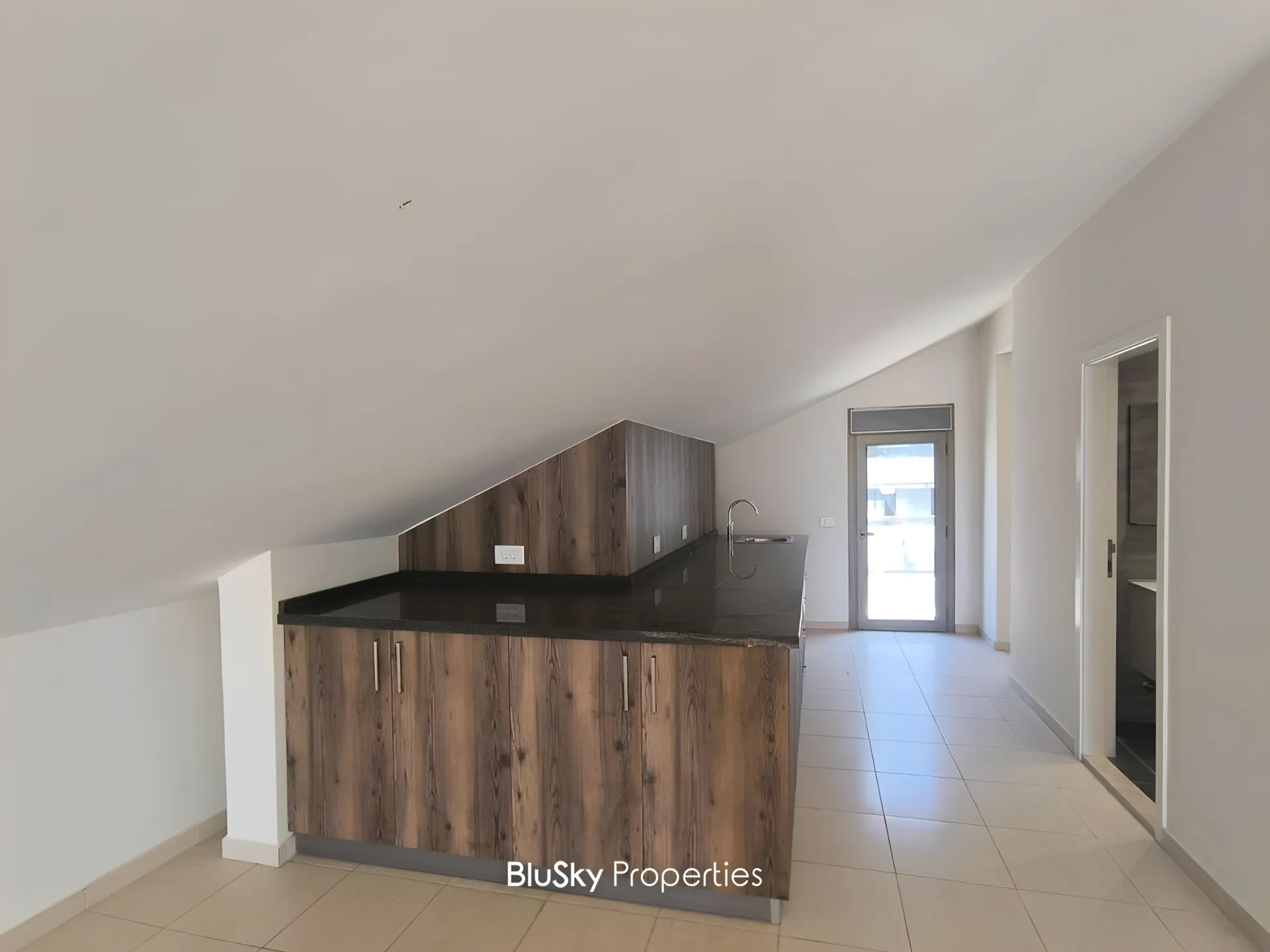 Apartment for rent in Aoukar, lebanon - 2 bed, 3.0 bath