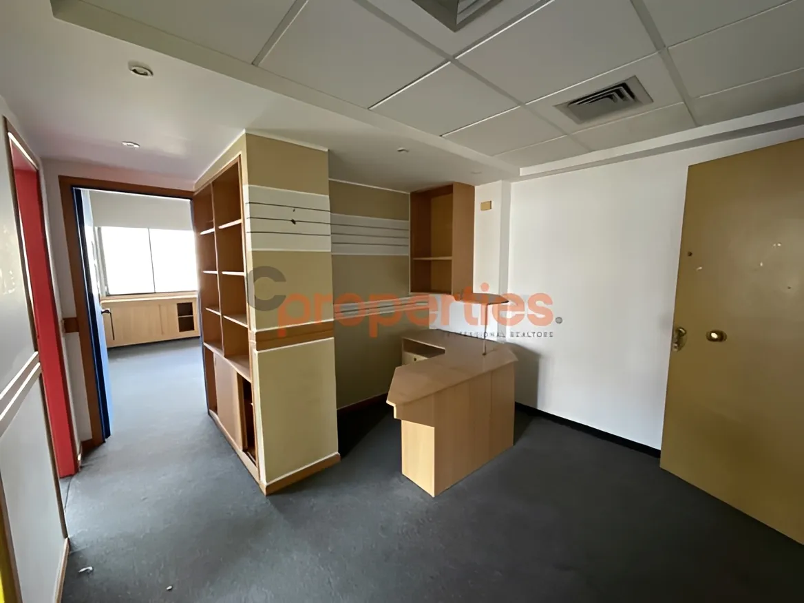 Office for Sale in Dekwaneh