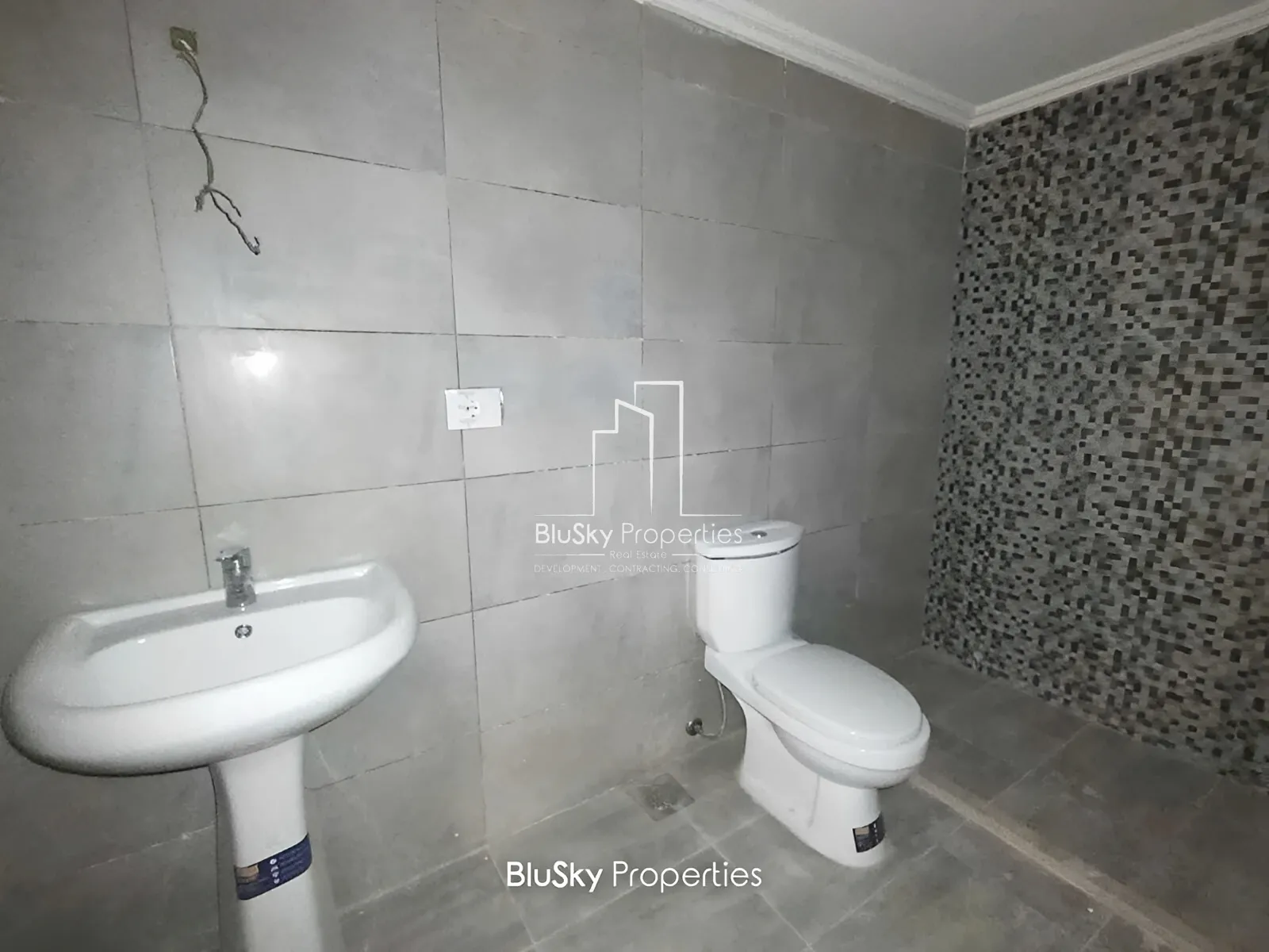 Apartment for Sale in Halat
