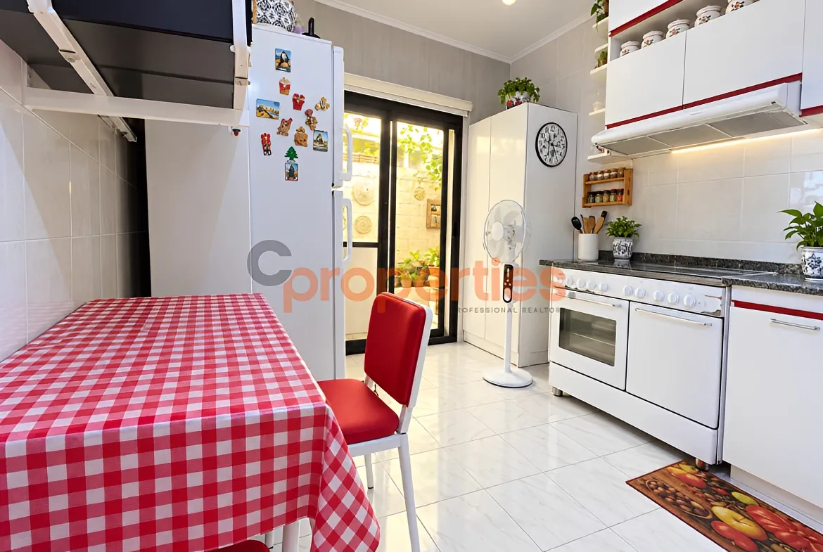 Apartment for Rent in Ajaltoun