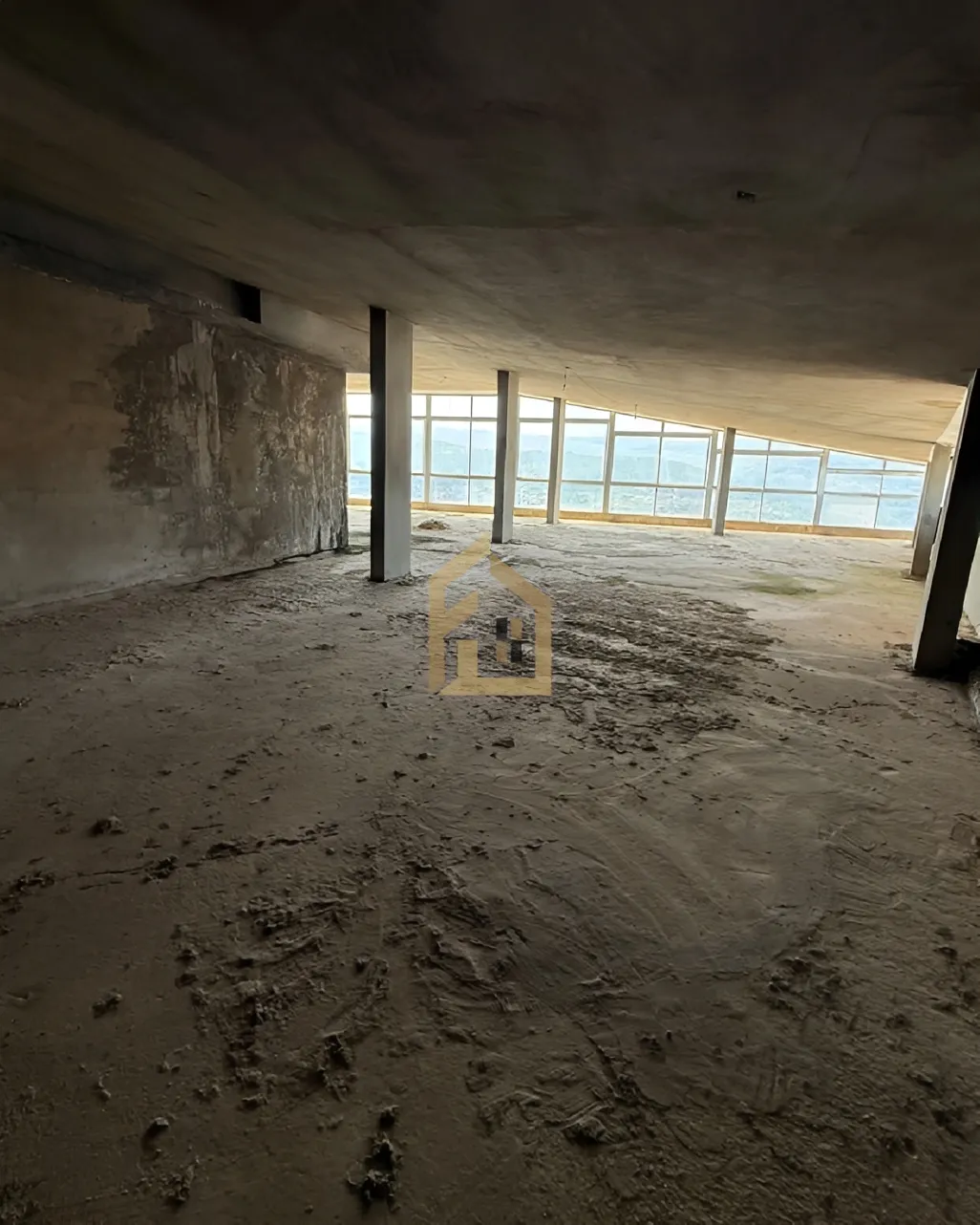 Showroom for rent in Broummana, Lebanon