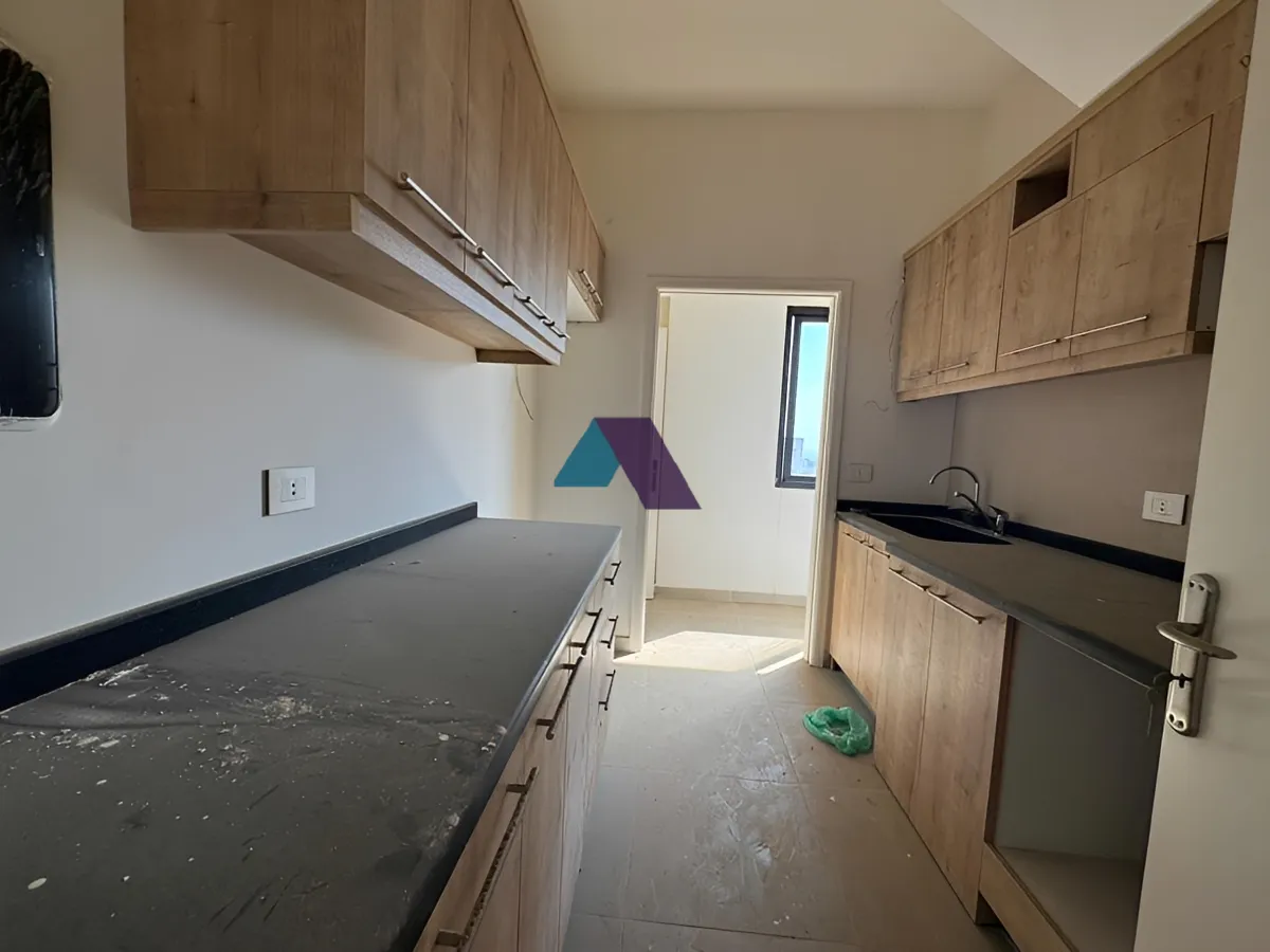 Duplex for Sale in Bouar - 3 bed, 3 bath