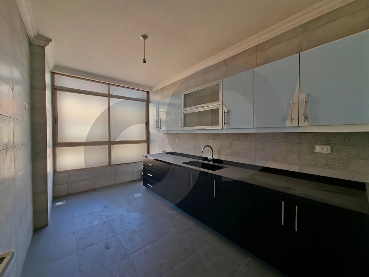 Apartment for Sale in Mazraat Yachoua - 2 bed, 2 bath