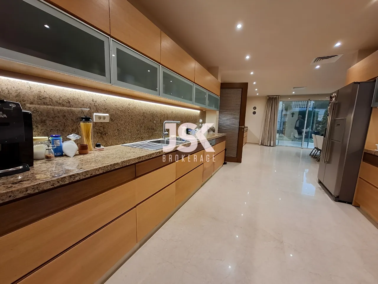 Apartment for Sale in Adma w Dafnah