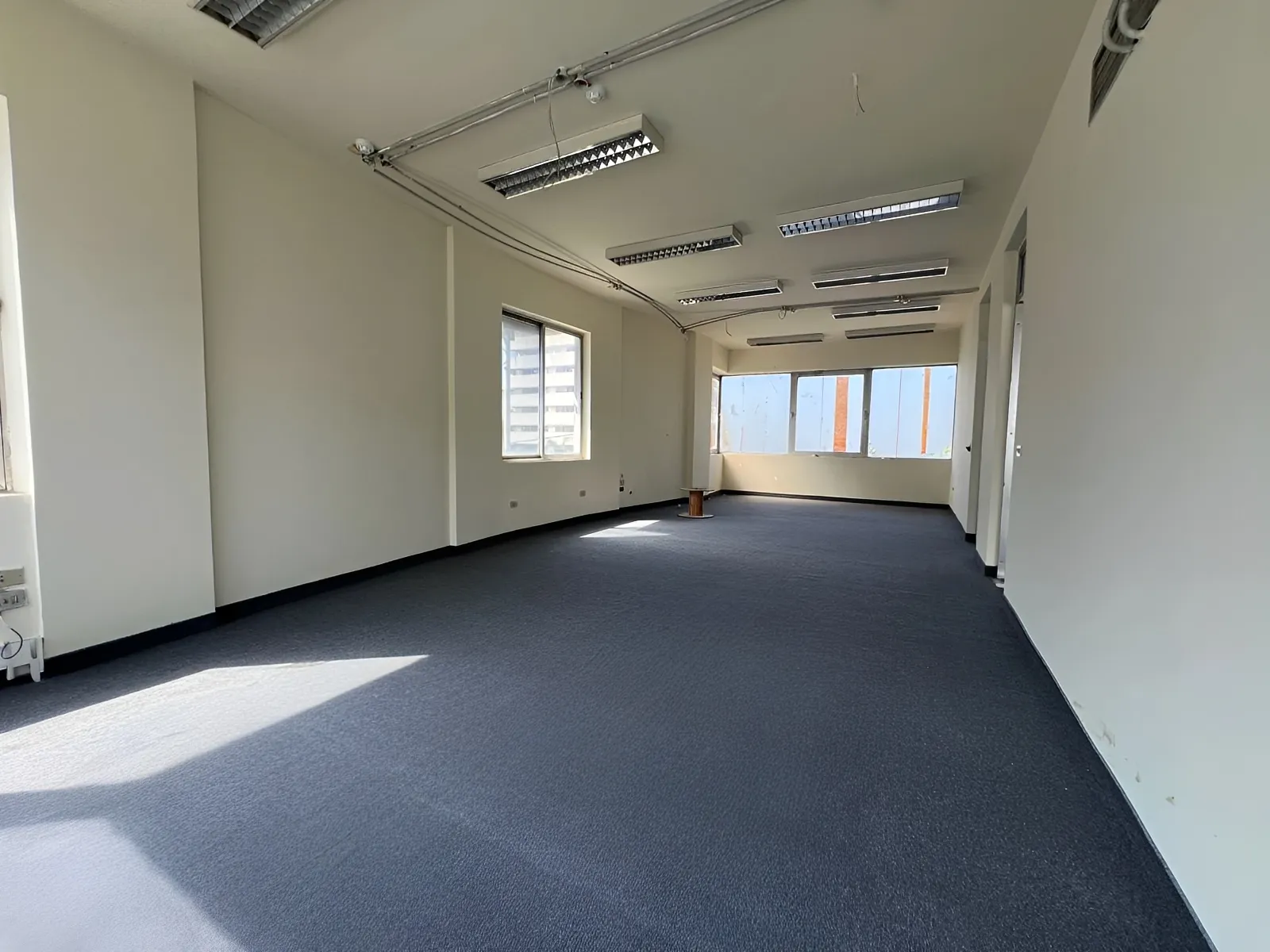Office for rent in Jounieh