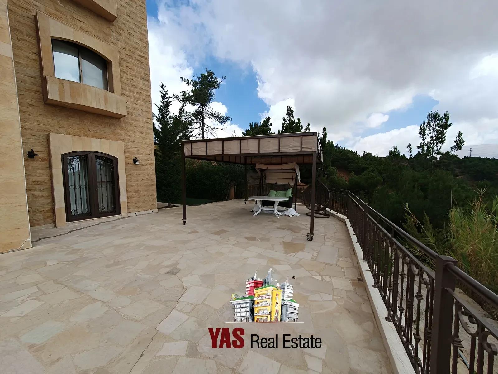 Villa for Sale in Mayrouba