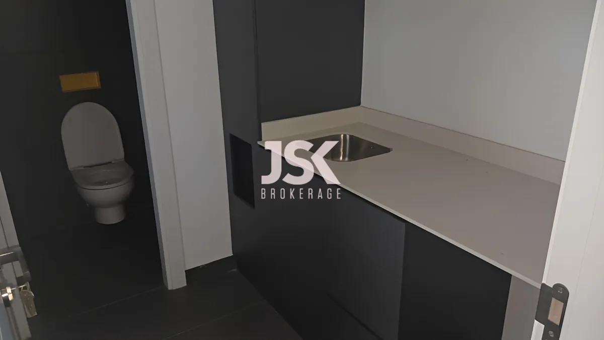 Office for rent in Dbayeh