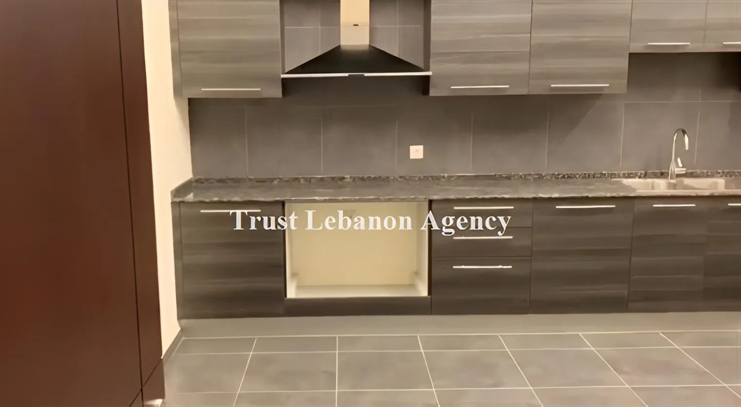 Apartment for Rent in Achrafieh Sioufi - 4 bed, 5 bath
