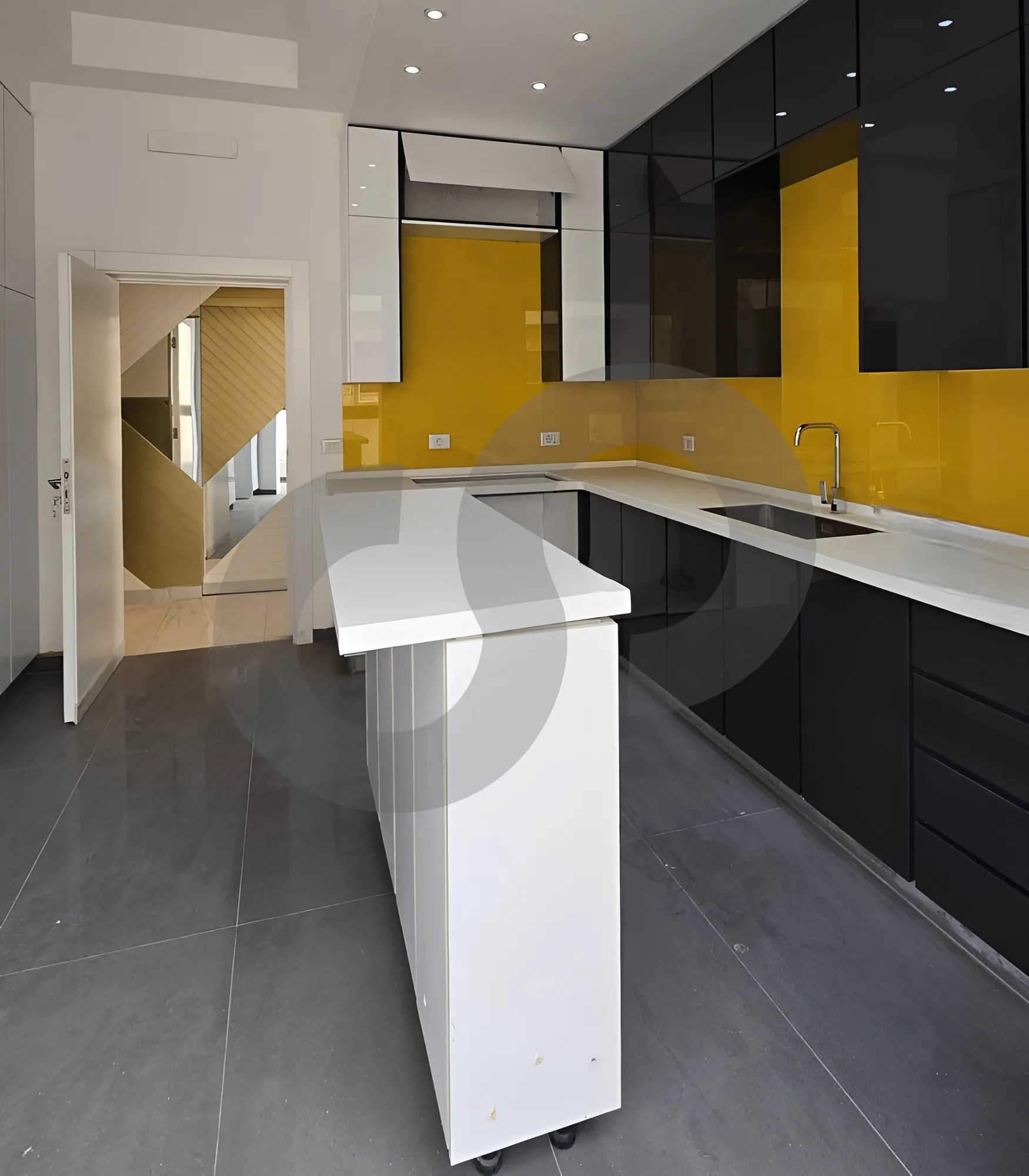 Apartment for Sale in Aley