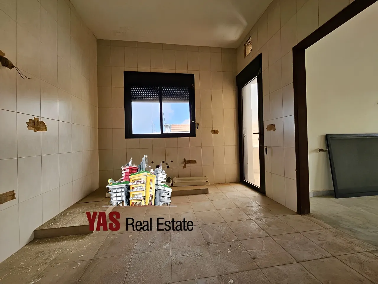 Apartment for Sale in Ballouneh