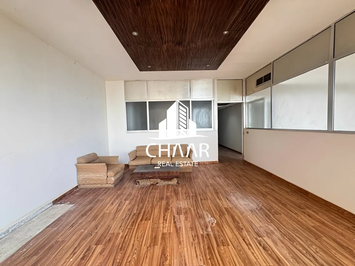 Warehouse for rent in Ramleh Al Bayda, Beirut, Lebanon