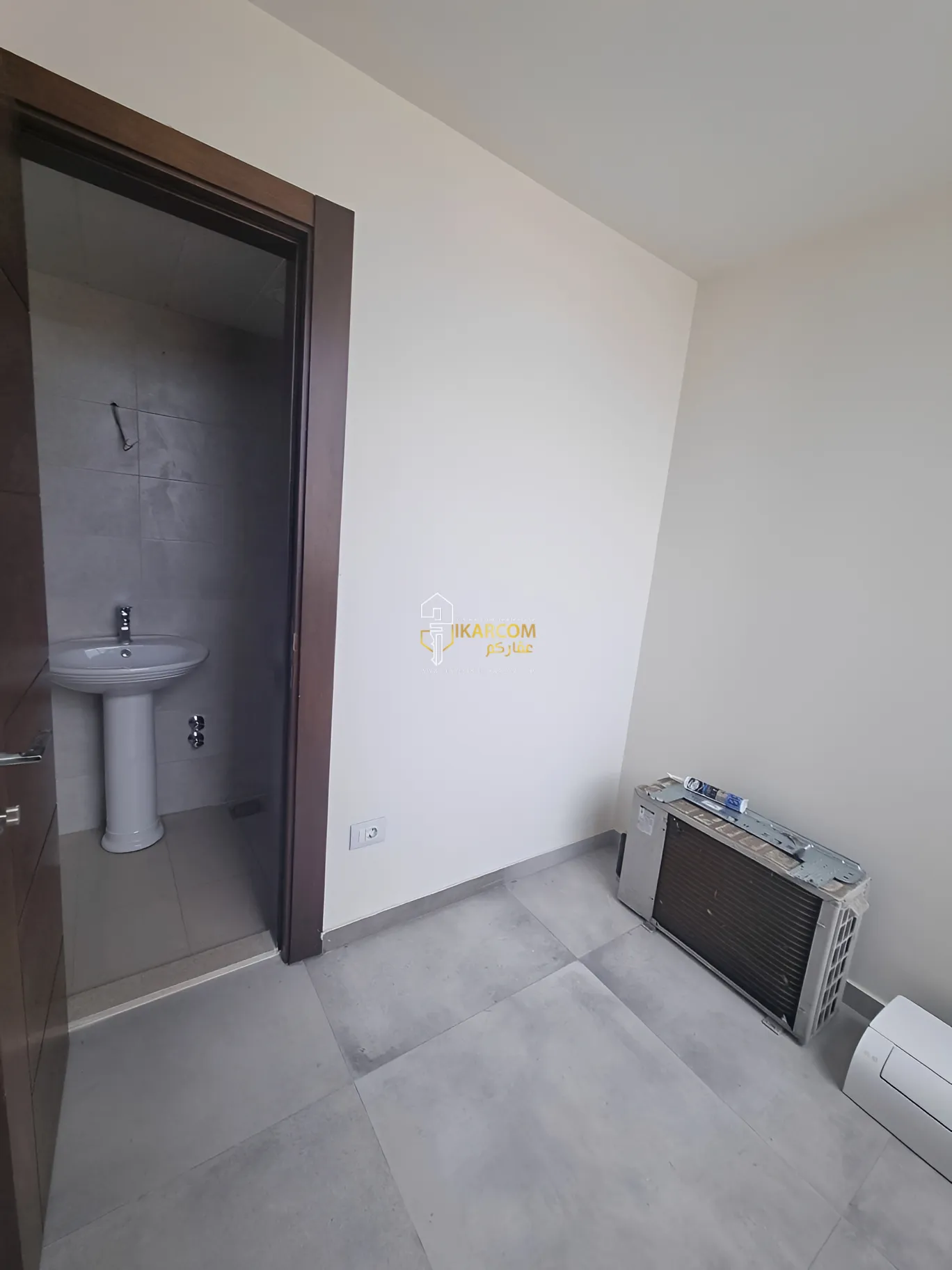 Apartment for sale in Ras Al Naba'a, Beirut, Lebanon