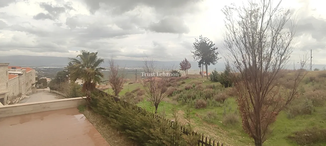 Villa for sale in Zahlé, Lebanon - 5 bed, 7 bath