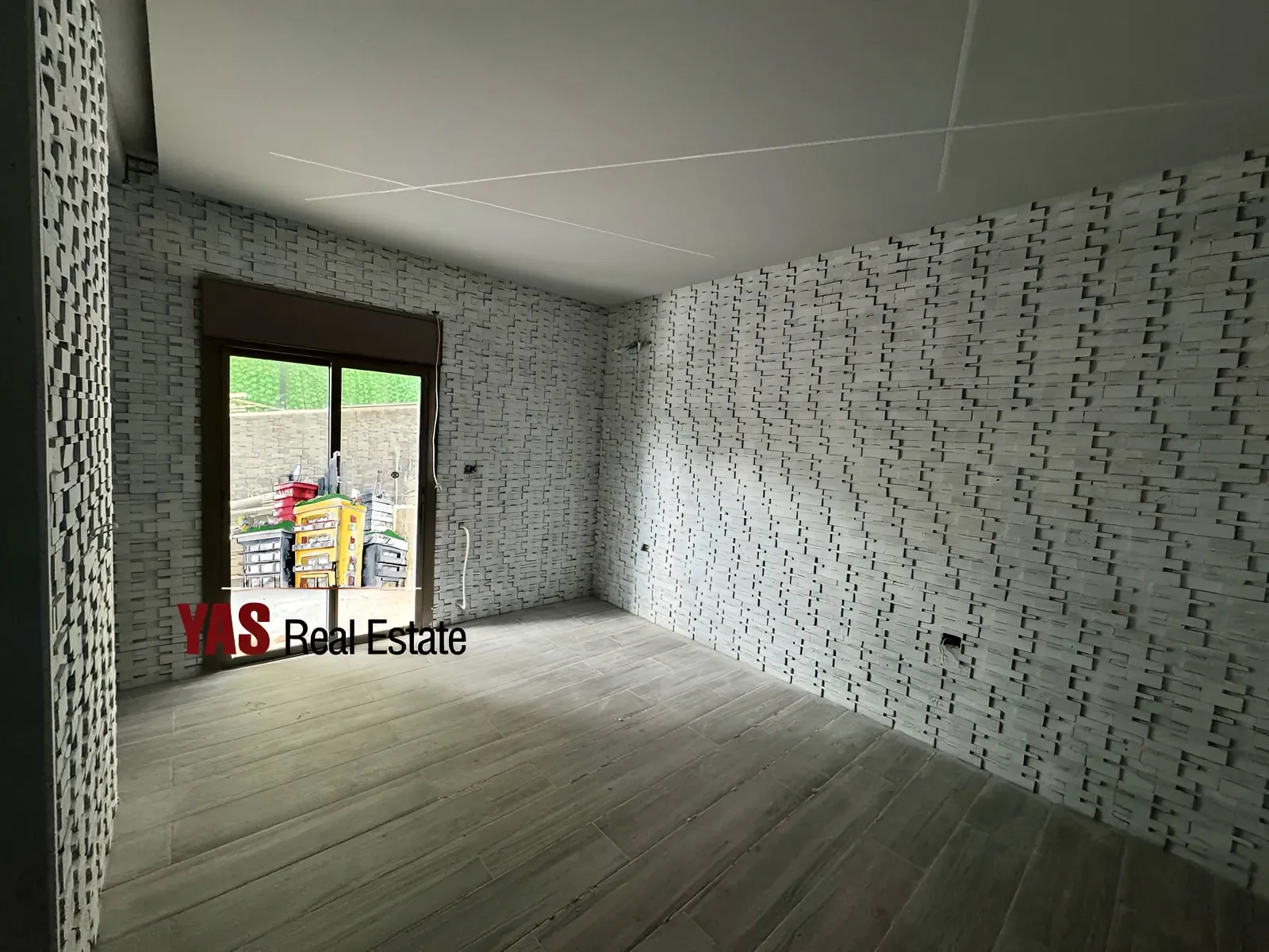 Apartment for Sale in Ballouneh