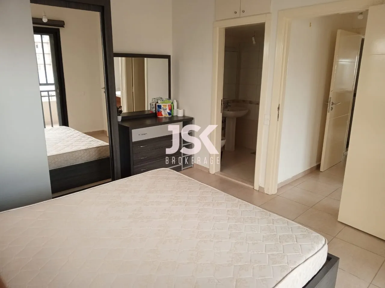 Apartment for Sale in Halat