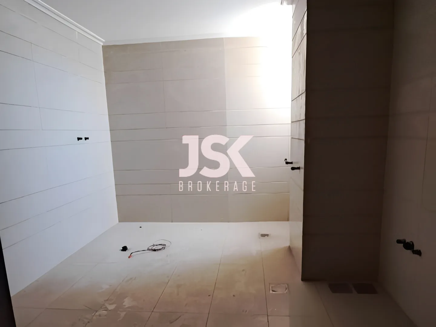 Apartment for Sale in Ramleh Al Bayda, Beirut, Lebanon
