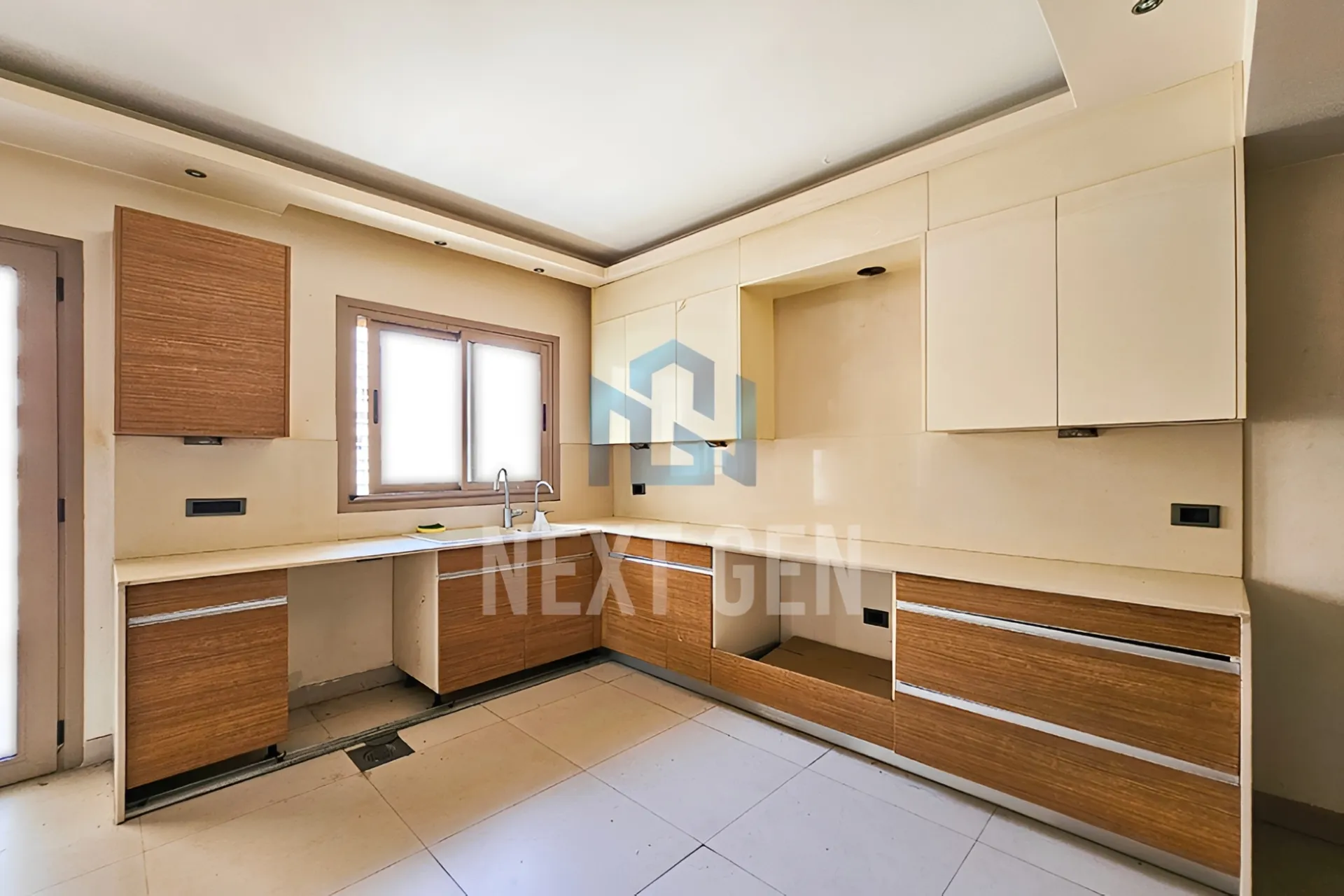 Apartment for sale in Tallet Khayat, Beirut, Lebanon